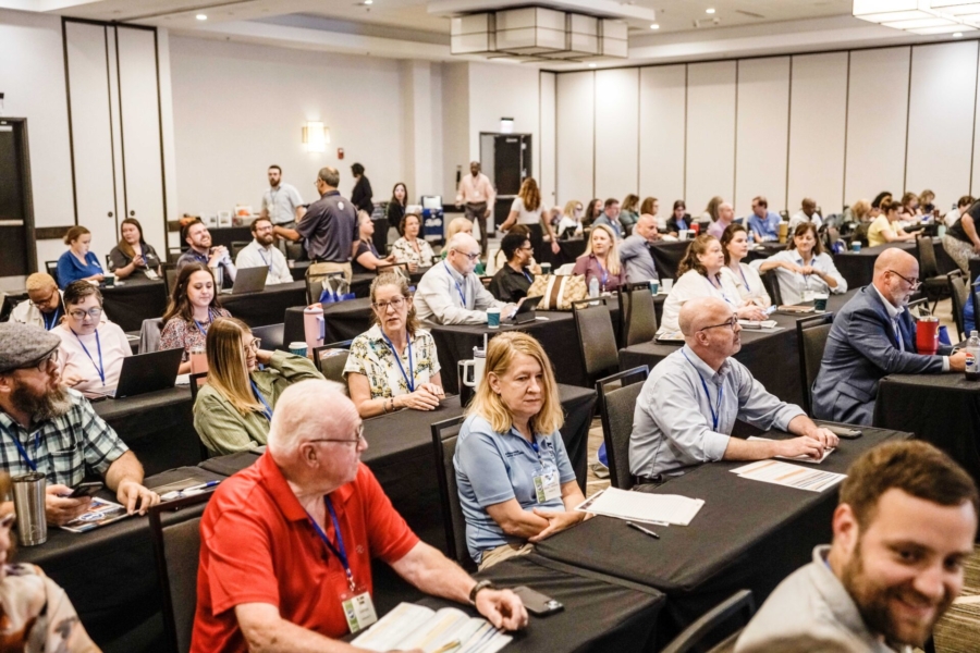 2025 aec crowd
